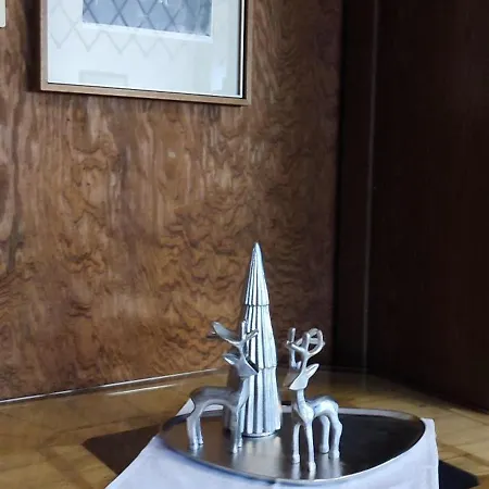 Haus Ronna アパート